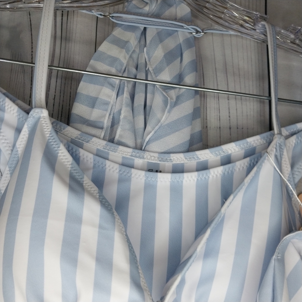 Jimmi Striped Blue and White Bikini Set With Wrap And Hair Tie Size M NWT - Picture 4 of 10